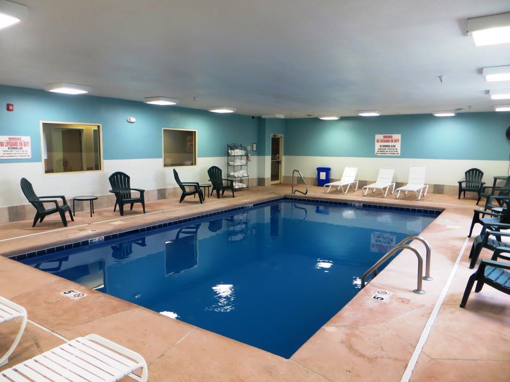 Baymont By Wyndham Fort Wayne Extérieur photo
