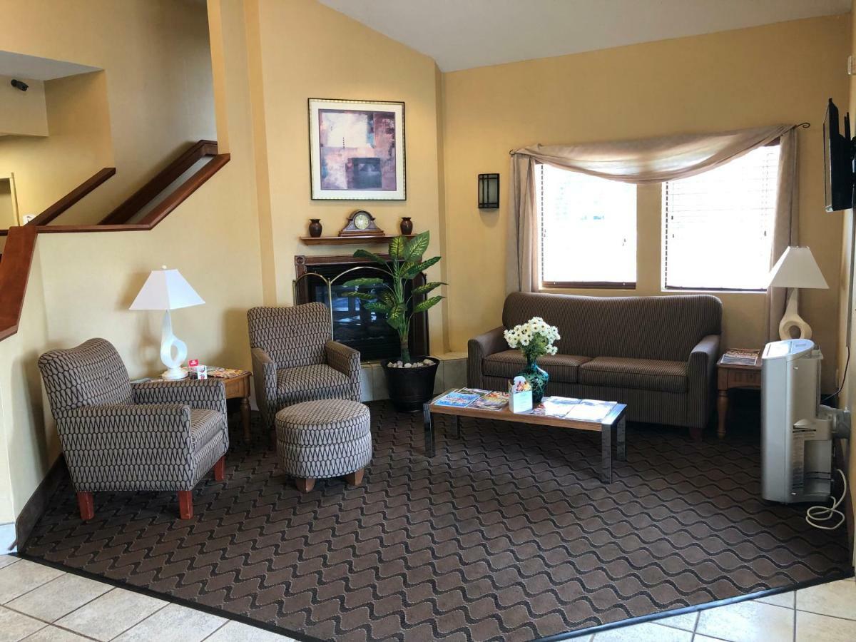 Baymont By Wyndham Fort Wayne Extérieur photo