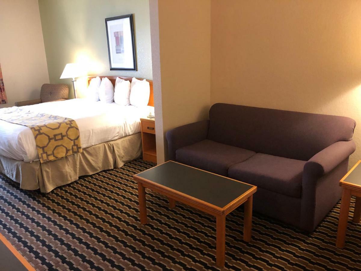 Baymont By Wyndham Fort Wayne Extérieur photo